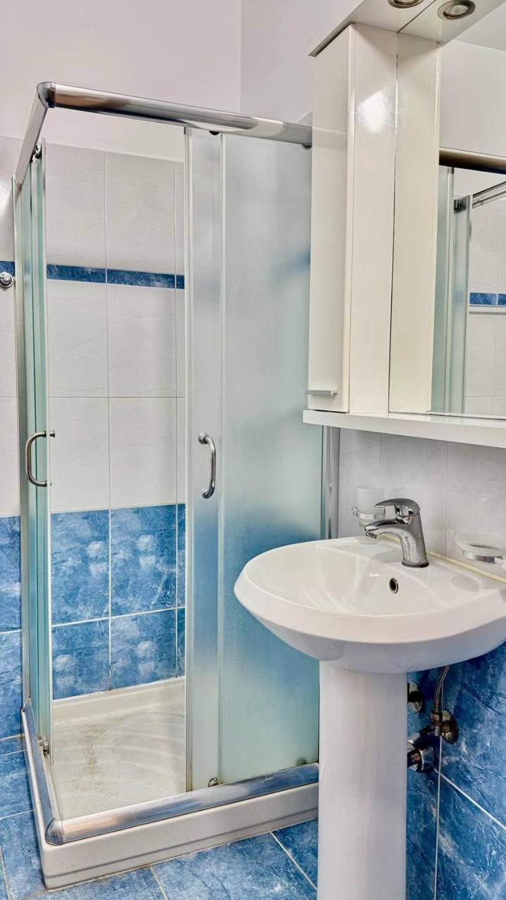 Apartment Violet Sea View Sarande